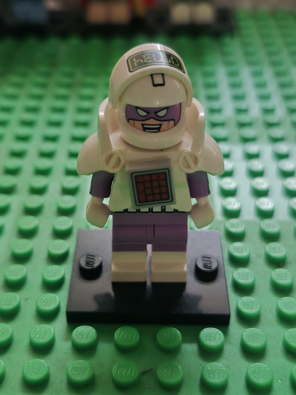 Purple and White The Calculator Lego Minifigure THE BATMAN MOVIE